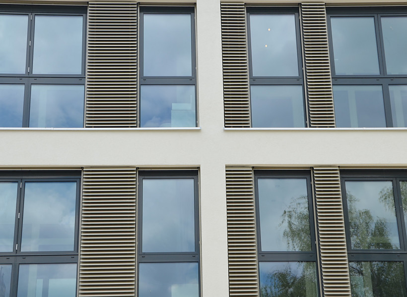 Lamellenfassade und Fassadenverkleidung von MLL-HAMBURG